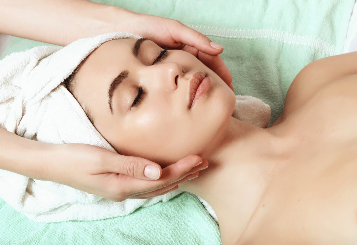 anti-aging-facial-massage-2-1-1200x825.jpg